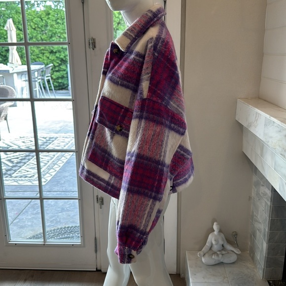 So Purple Multi Plaid Cropped Fuzzy Flannel Shacket Junior Size Large NWT - Picture 5 of 14